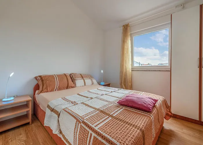 Two-bedroom In * Vir