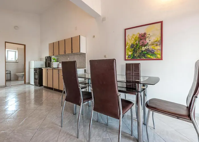 Two-bedroom In Appartement *